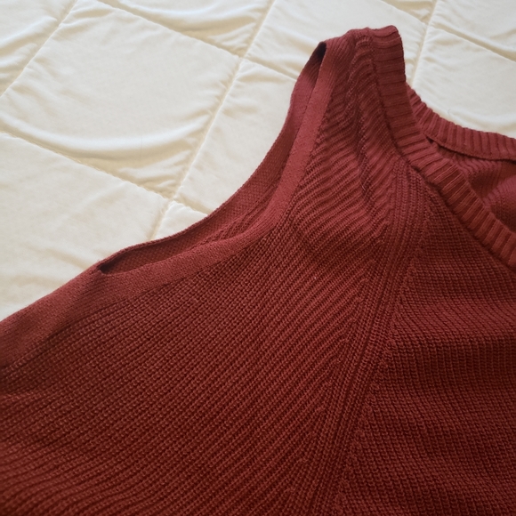Torrid rust cold shoulder keyhole back sweater size 2 - Picture 4 of 7